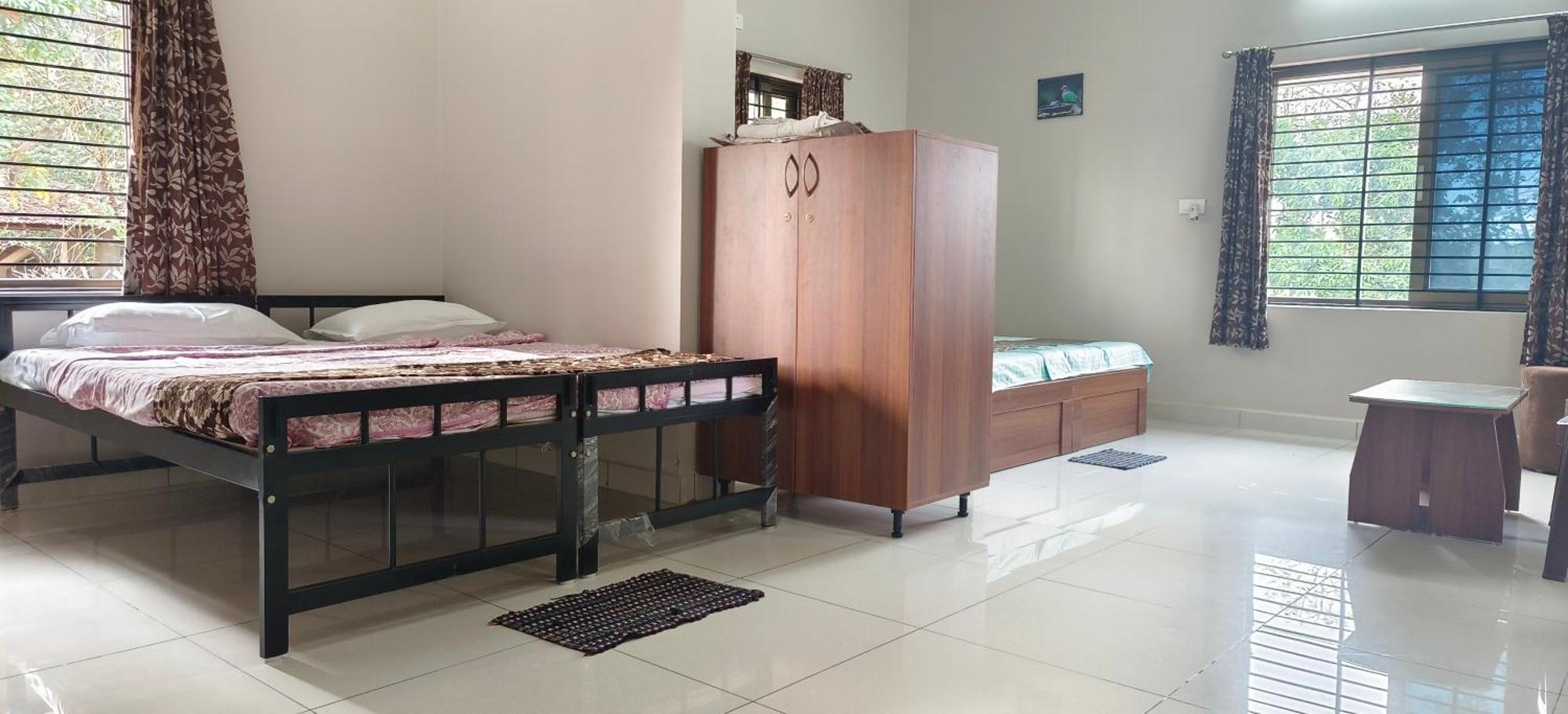 Sugamya Farm Guesthouse 萨格尔 客房 照片